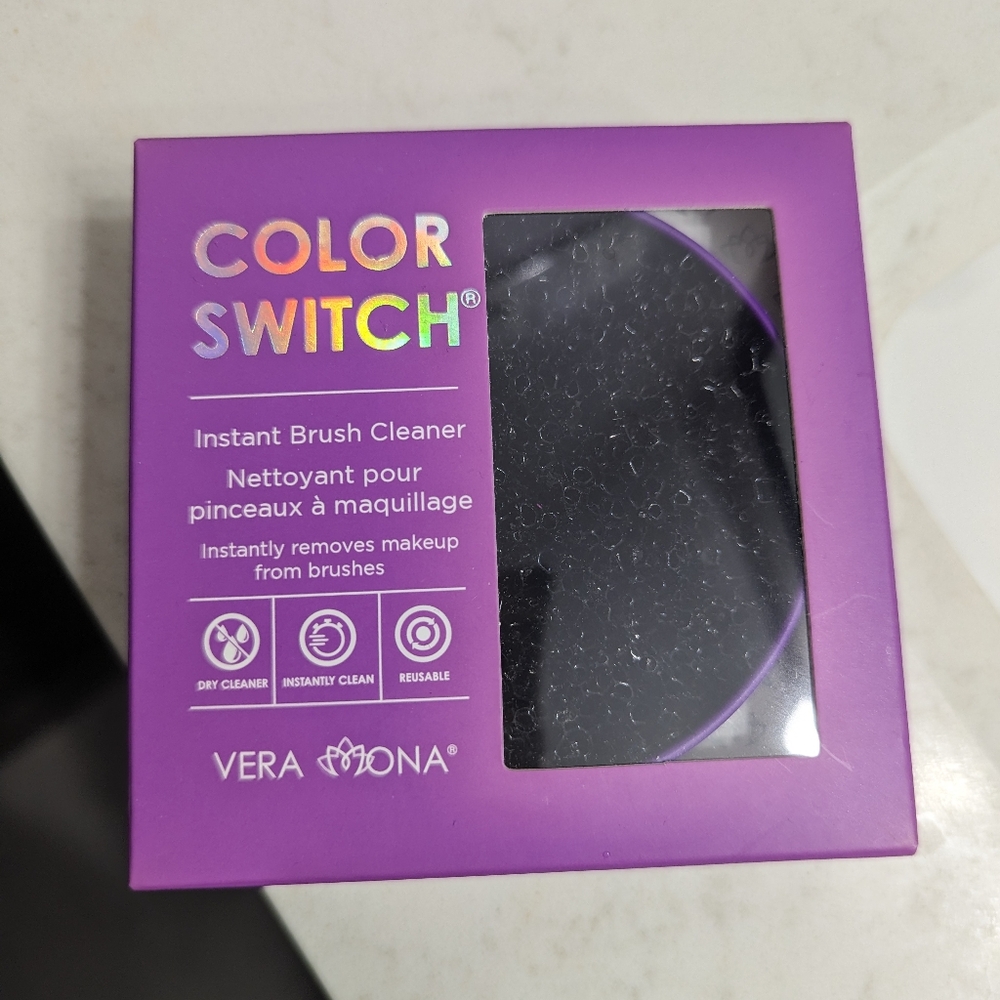Vera Mona Color Switch